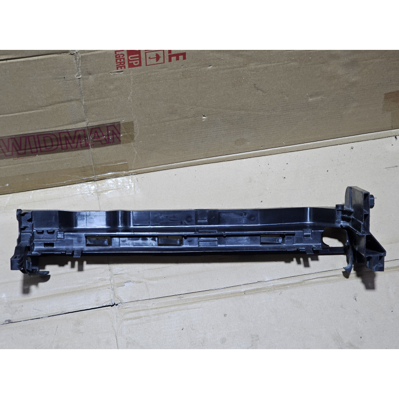 A0995042000 Mercedes-Benz Right Radiator Cooler Supporting Frame Bracket