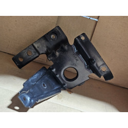 A1676262400 Mercedes-Benz GLE Right Front Impact Bar Mount Bracket