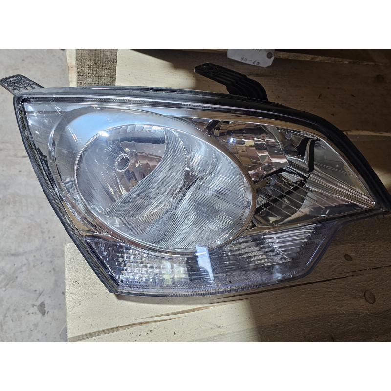 00024575 Saturn Vue Right Headlight 2008-2012