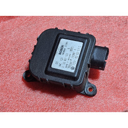 8D2820511C Volkswagen Jetta AC Heater Core Blend Motor Flap Door Actuator