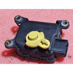 8D2820511C Volkswagen Jetta AC Heater Core Blend Motor Flap Door Actuator
