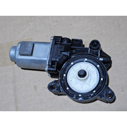82450F2000 Hyundai Elantra Left Window Motor 2016-2020