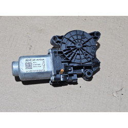 82450F2000 Hyundai Elantra Left Window Motor 2016-2020