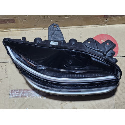 92102-AR000 Genesis GV70 Right Full LED Headlight 2021-2025 92102-AR200