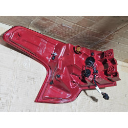 92402-S2600 Hyundai Santa Fe Right LED Tail Lamp 2021-2023
