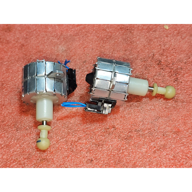 1307220039 Cadillac XTS Headlight Adjuster Leveling Motor 2010-2016