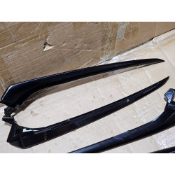 33102-3A1-A01 Honda CR-V Right Headlight Molding Trim (black Chrome)