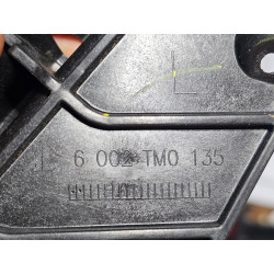 Cadillac XTS Left Xenon Headlight Lower Bracket 2013-2017
