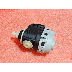 92001343 Lincoln MKX Headlight Leveling Adjuster Motor