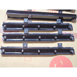 68220-EZ10A Nissan Titan Right Passenger Side Dash Trim Bezel Fastener