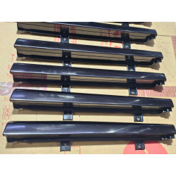 68220-EZ10A Nissan Titan Right Passenger Side Dash Trim Bezel Fastener