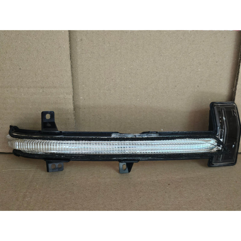 34300-TZ5-A01 Acura MDX Right Mirror LED Signal Lamp 2017-2021