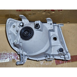 81150-04163 Toyota Tacoma Halogen Headlight, Left Side 2005-2011