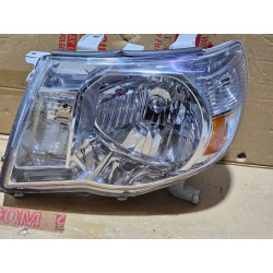 81150-04163 Toyota Tacoma Halogen Headlight, Left Side 2005-2011