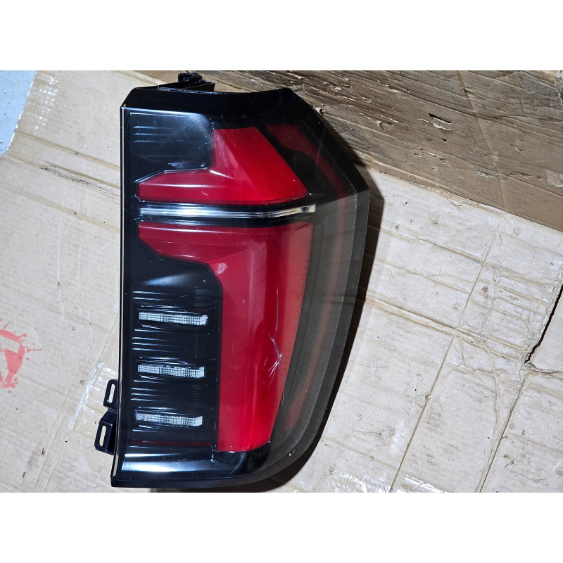 85765645 Chevrolet Tahoe Right LED Tail Lamp 2025-2026 85873623