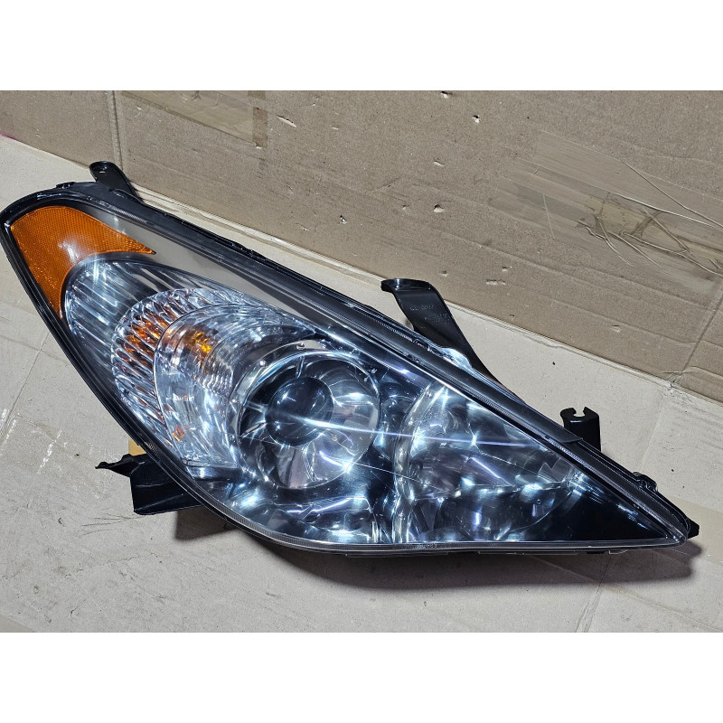 81110-AA080 Toyota Solara Right Halogen Headlight 2004-2006