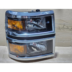 4078972C91 Chevrolet Silverado 4500 HD Right Mid Halogen Headlight (chrome)