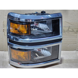 4078972C91 Chevrolet Silverado 4500 HD Right Mid Halogen Headlight (chrome)