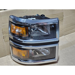 4078972C91 Chevrolet Silverado 4500 HD Right Mid Halogen Headlight (chrome)