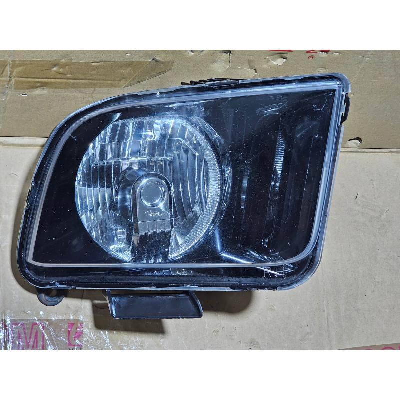 8R33-13005-BD Ford Mustang Right Xenon Headlight 2005-2009 8R33-13005-B