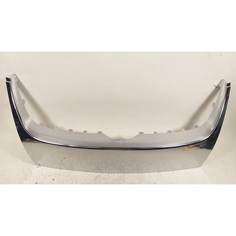 VOLKSWAGEN JETTA CHROME GRILL MOLDING 2005-2010 1K5853651