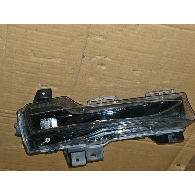 1507933-00-C Tesla Model 3 Right LED Fog Lamp 2017-2024