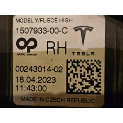 1507933-00-C Tesla Model 3 Right LED Fog Lamp 2017-2024