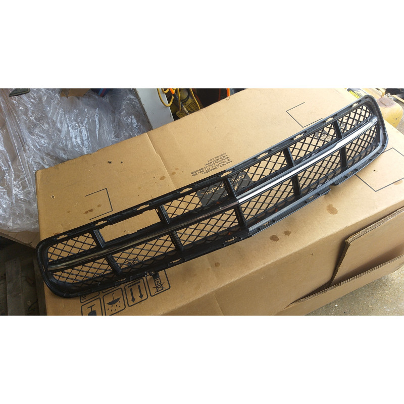 CHEVROLET CORVETTE C7 LOWER GRILL 2014-2018 GM 22790940