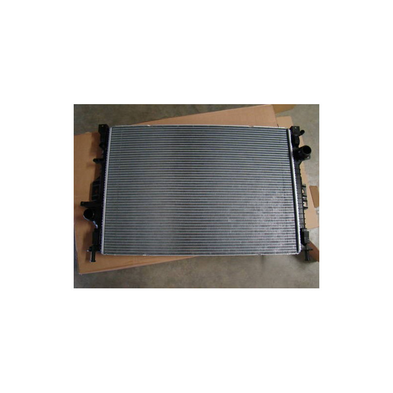 LR006715 Land Rover LR2 Radiator 2004-2017 6G91-8005-FC