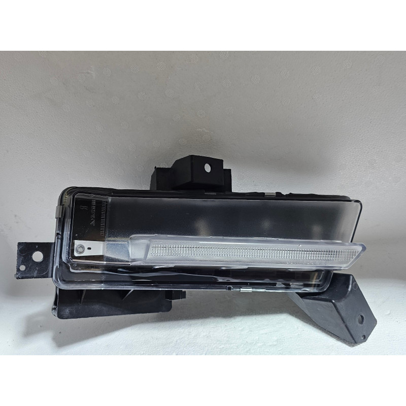 CHEVROLET CAMARO SS V8 RIGHT LED FOG LAMP 2016-2018 GM 23433654 22907456