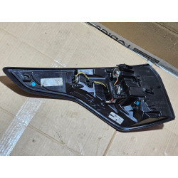 FORD  ESCAPE C520 RIGHT LED TAIL LAMP 2017-2019 GJ54-13404-AD GJ54-13404-AB GJ54-13404-A DEFECT-NOT INCLUDED GLASS