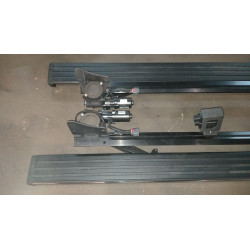 CHEVROLET SILVERADO GMC SIERRA XL CREW CAB POWER RUNNING BOARD STEPS 2019 GSM1J2 M00-17E001 84409833 84511368 84511376 NEW