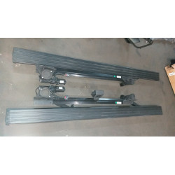 CHEVROLET SILVERADO GMC SIERRA XL CREW CAB POWER RUNNING BOARD STEPS 2019 GSM1J2 M00-17E001 84409833 84511368 84511376 NEW