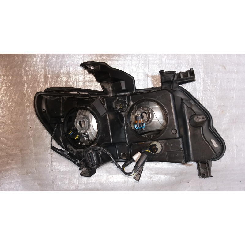 CHEVROLET COLORADO LEFT HEADLIGHT 2015-2019 GM
