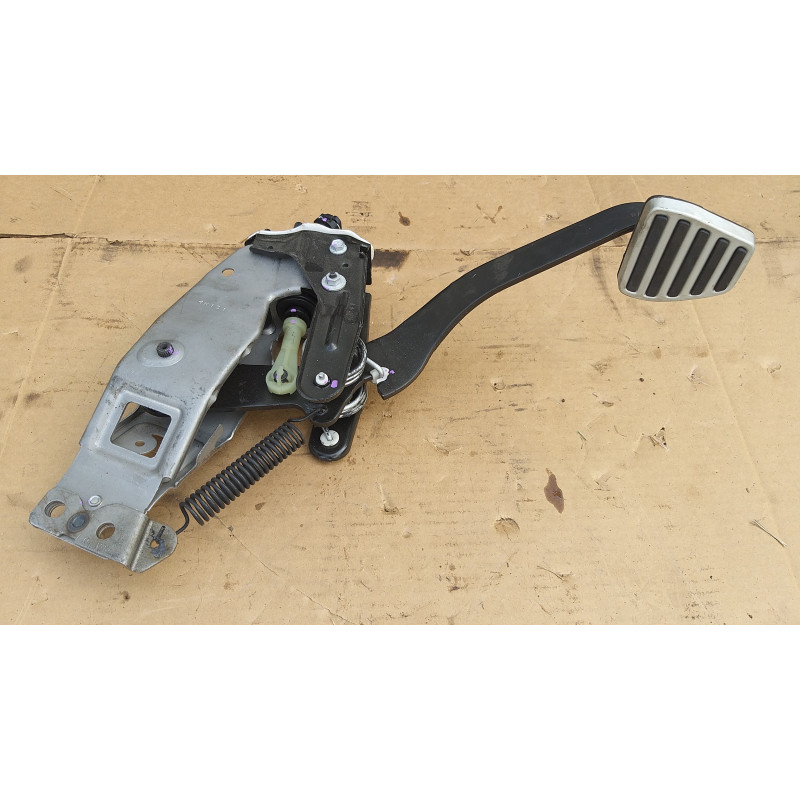 CHEVROLET CAMARO ENGINE CLUTCH PEDAL 2010-2015 GM 22957491 22858855 20940404 NEW