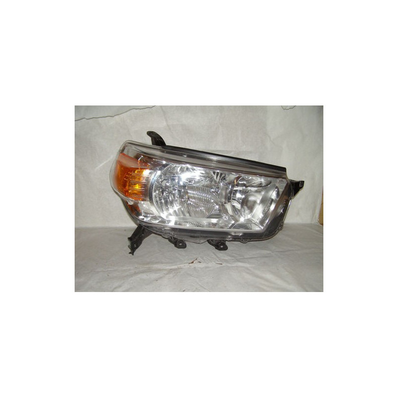 81130-35520 Toyota 4Runner Right Headlight 2010-2013