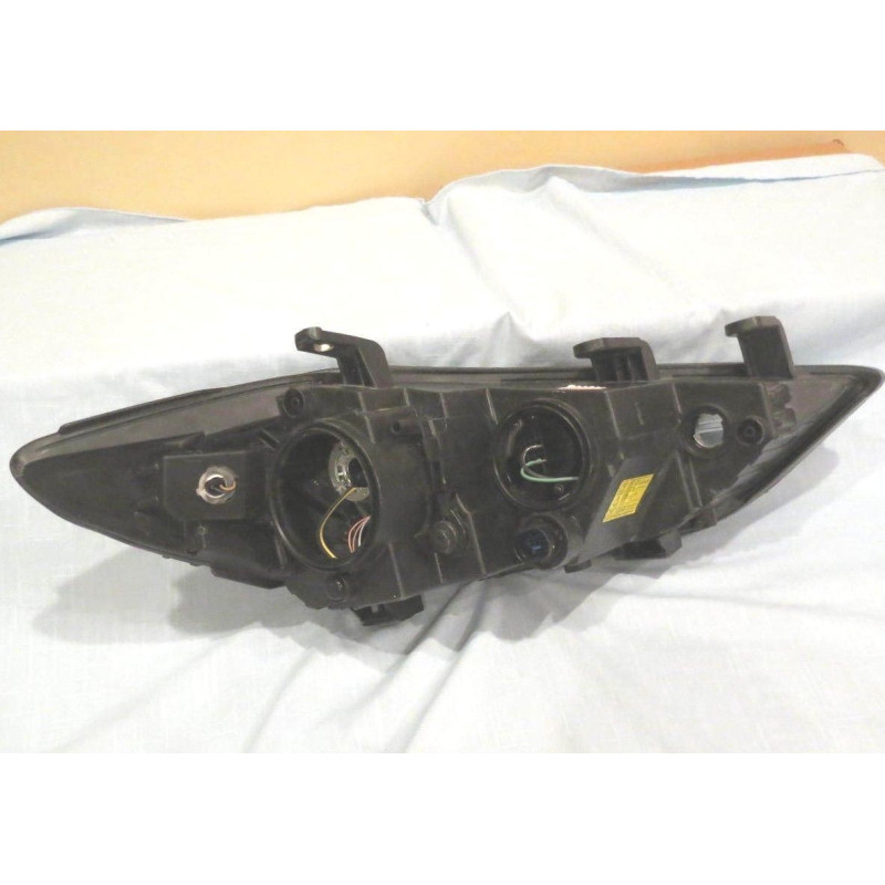 92101-F3000 Hyundai Elantra Left Headlight 2017-2018