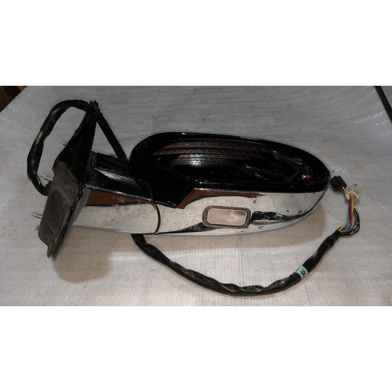 20756780 Cadillac Escalade Right Turn Blind Spot Chrome Power Fold Mirror
