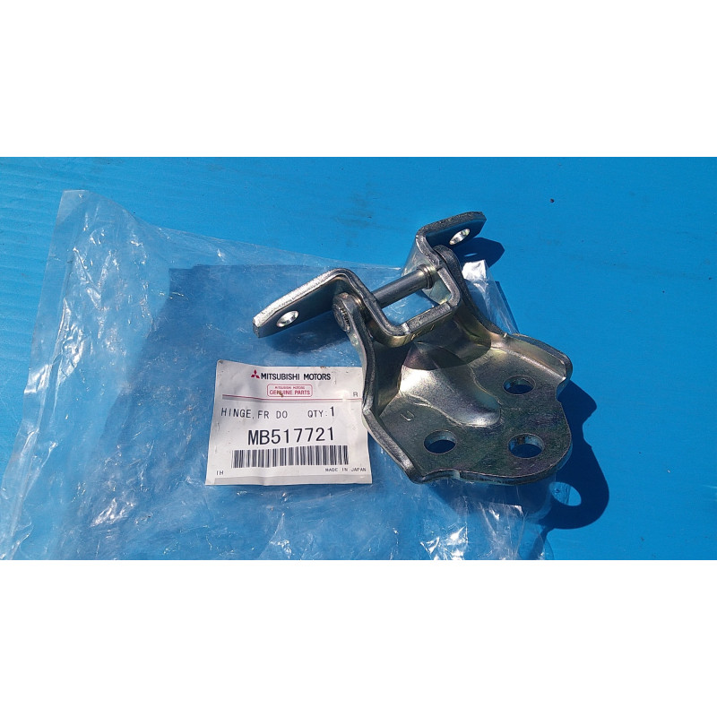 CHRYSLER SEBRING DODGE AVENGER 1995-2000 MITSUBISHI ECLIPSE DIAMANTE GALANT MONTERO 1990-2004 HINGE FRONT DOOR  MB517721 NEW