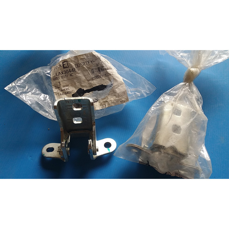 CHRYSLER TOWN COUNTRY DODGE CARAVAN FRONT DOOR LOWER HINGE 2008-2018 68030377AC NEW