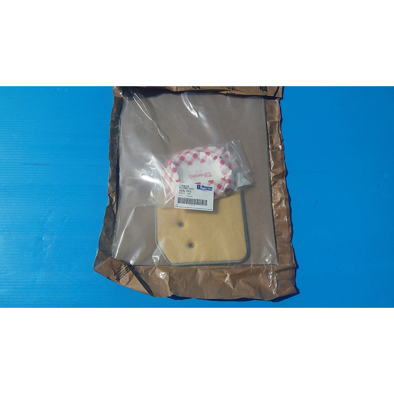 CHRYSLER DODGE TRANS VALVE BODY AND SERVO PKG SEAL 4746115AC 4746115AD K4746115AC NEW