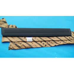 DODGE GRAND CARAVAN REAR LEFT DOOR SILL SCUFF PLATE 2011-2017  0ZR35DX9AF NEW