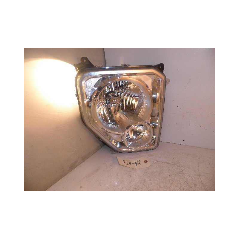 Jeep Liberty Right Headlight 2008-2010