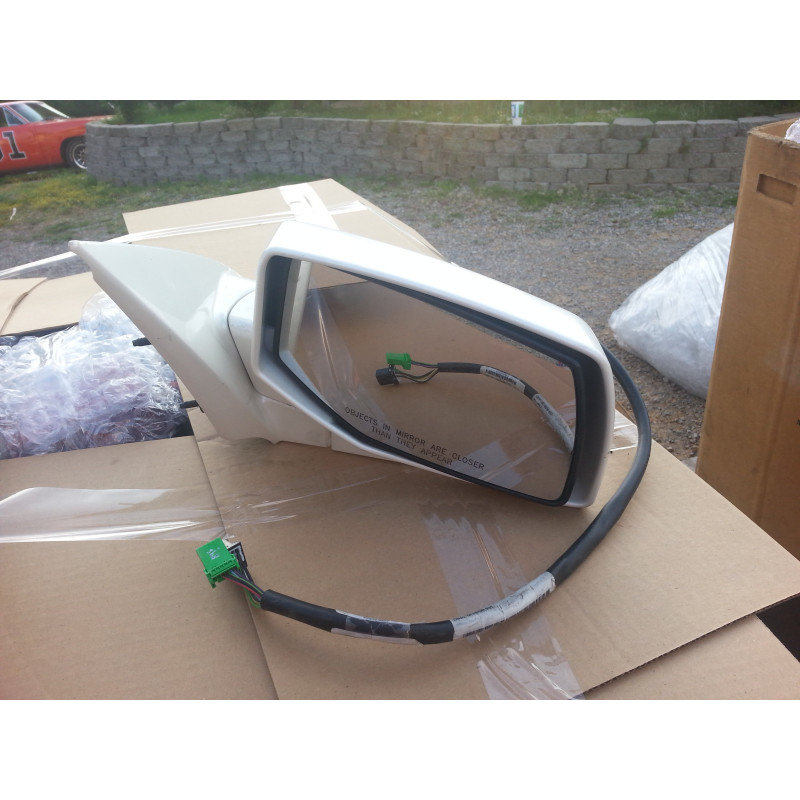 CADILLAC SRX MIRROR RIGHT 2004-2009 GM 25763057 9 PIN