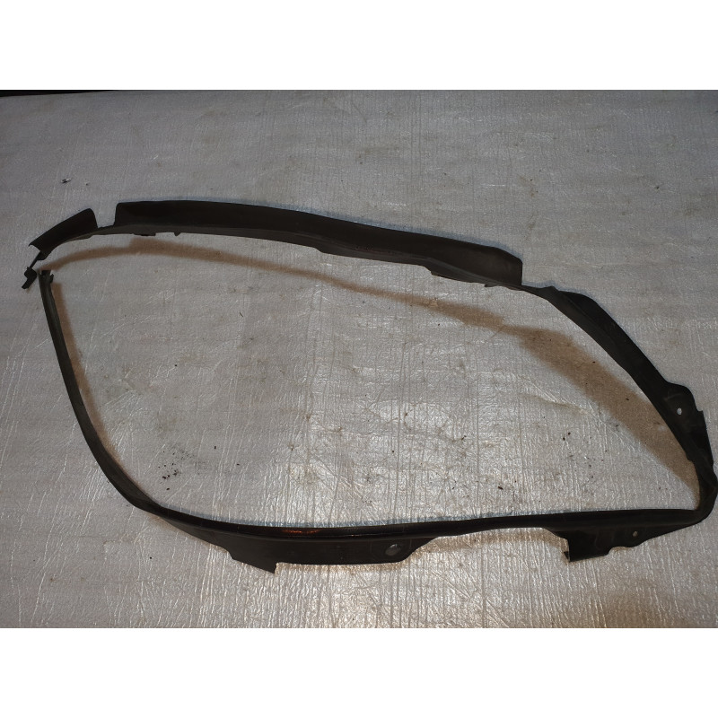 MERCEDES CLS W218 RIGHT HEADLIGHT SEALING FRAME GASKET 2012-2016 2188260258 1301015273