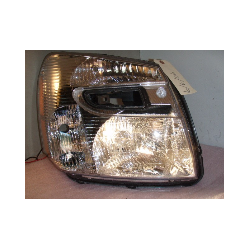 15888059 Chevrolet Equinox Right Headlight 2005-2009