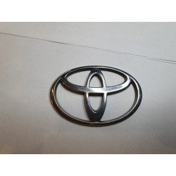 TOYOTA CAMRY GRILLE LOGO EMBLEM 1997-2001 75311-AA020