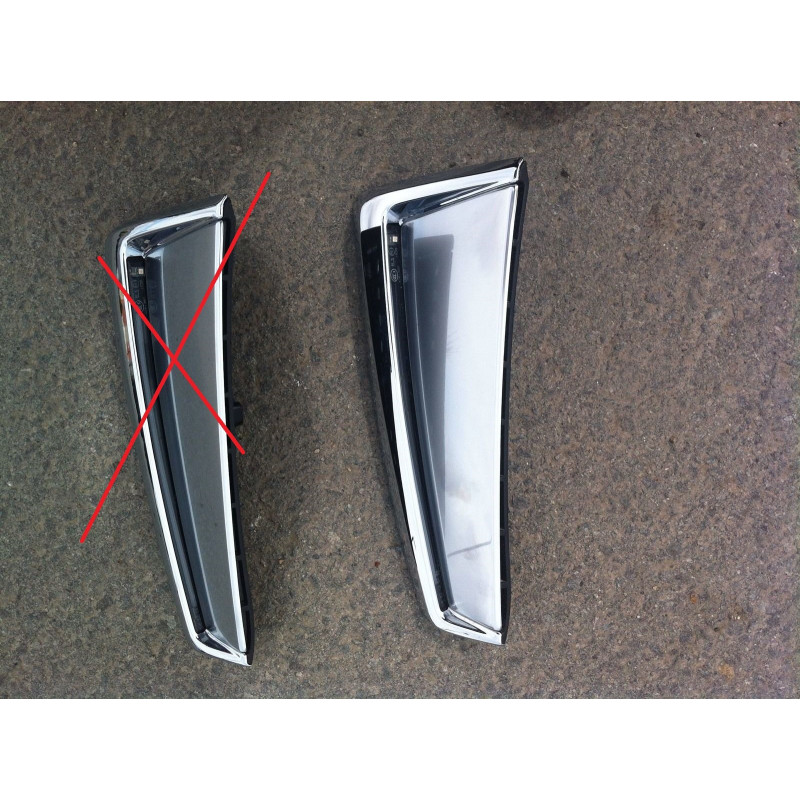 22829149 Cadillac SRX Left Fender Side LED Turn Light Lamp Vent Trim