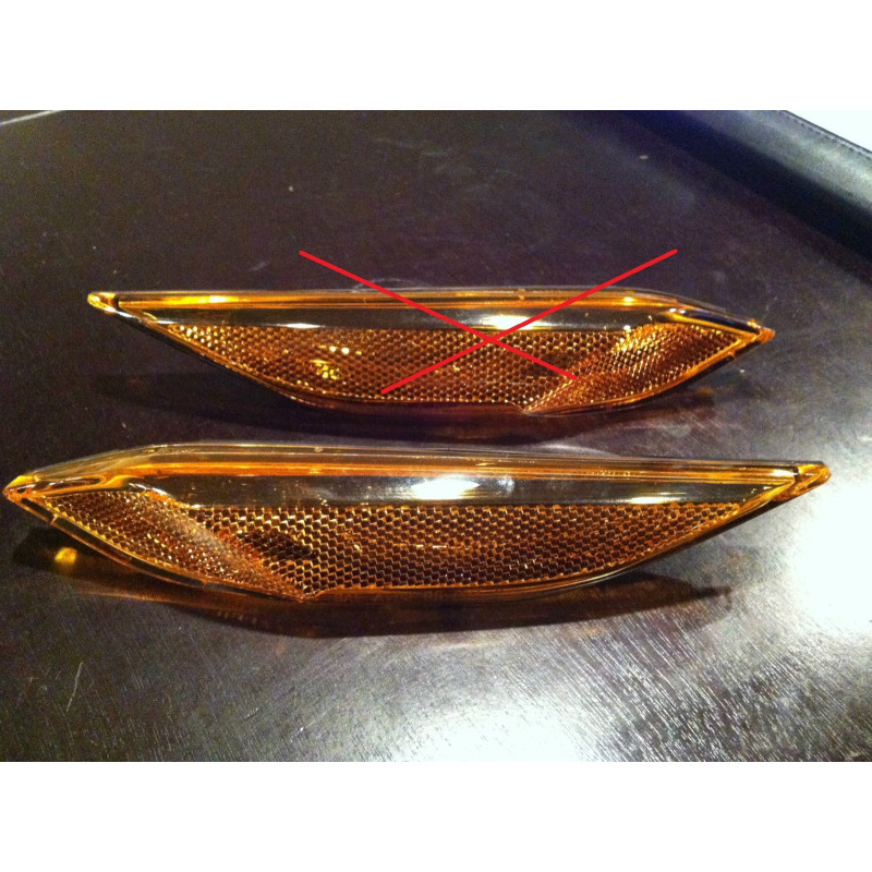 7P5949102 Porsche Cayenne Right Amber Side Marker Turn Lamp 2011-2013