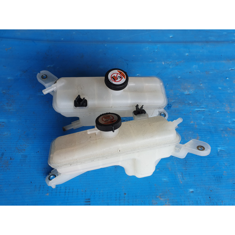 TOYOTA RAV4 LEXUS NX200T NX300H COOLANT TANK RESERVOIR 2014-2019  16470-0V010 16470-28110 671-50363 671-50633